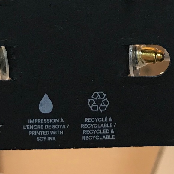 Simons gold curved earrings - Picture 2 of 4